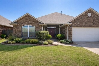 Building Photo - 7404 NW 135th St