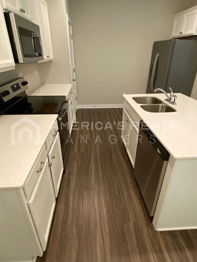 Building Photo - Home for Rent in Thorsby, AL!!! Sign a 13 ...