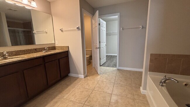 Building Photo - 1309 Corbett Ln