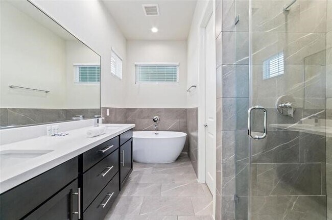 Building Photo - 148 Knightsbridge Park Ln