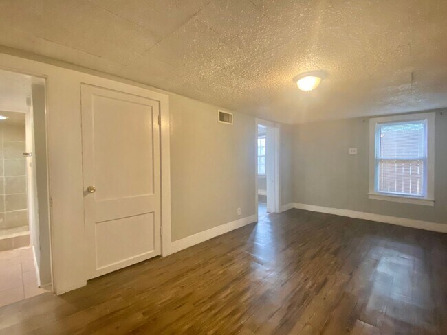 Building Photo - 2218 15th St