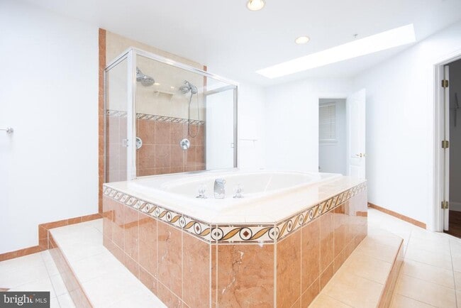 Building Photo - 3905 Woodreed Dr