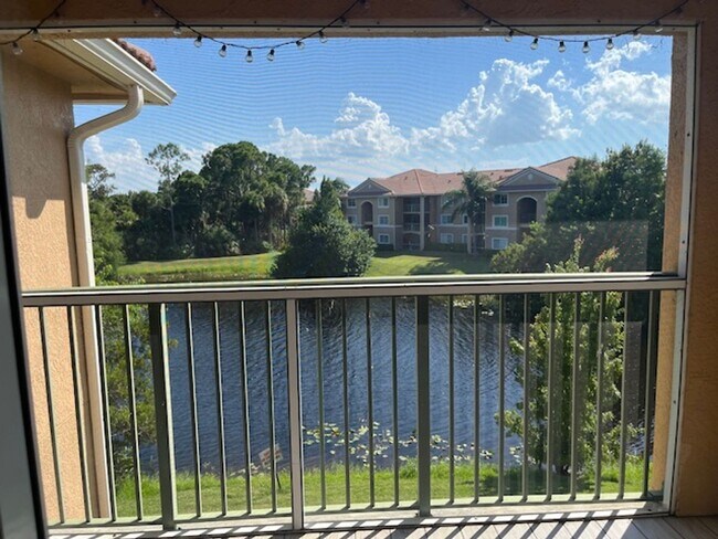 Building Photo - GORGEOUS 1 BEDROOM WITH WATER VIEWS IN PORTOFINO AT JENSEN BEACH