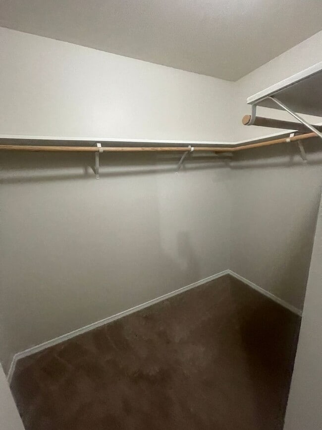 Building Photo - Move In Special-One Week Free