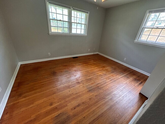 Building Photo - 4802 Bluehaven Dr NW