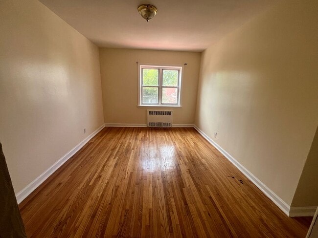 Building Photo - 171 E 59th St