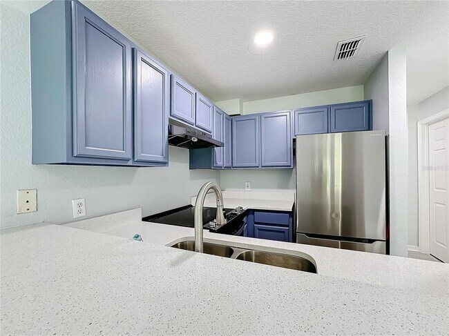 Building Photo - 249 Royal Palm Dr