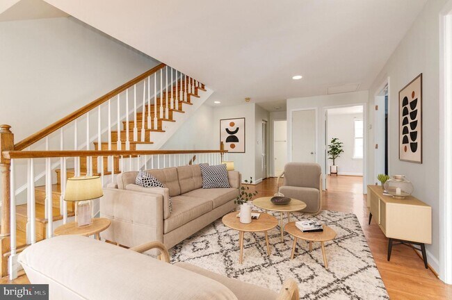 Primary Photo - 1234 31st St NW