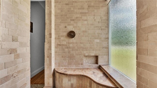 Building Photo - 2128 Sycamore Dr