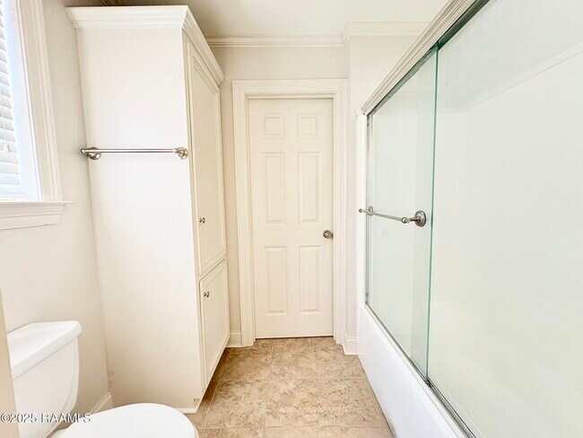 Building Photo - 23 Courtyard Cir