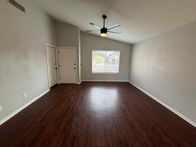 Building Photo - 2945 Bronze Creek Way