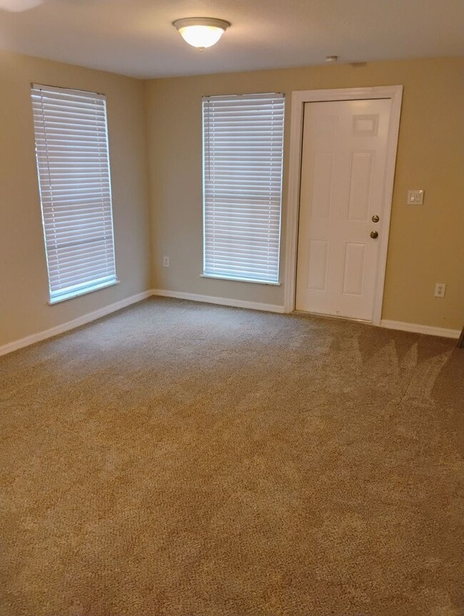 Building Photo - Completely Remodeled Home