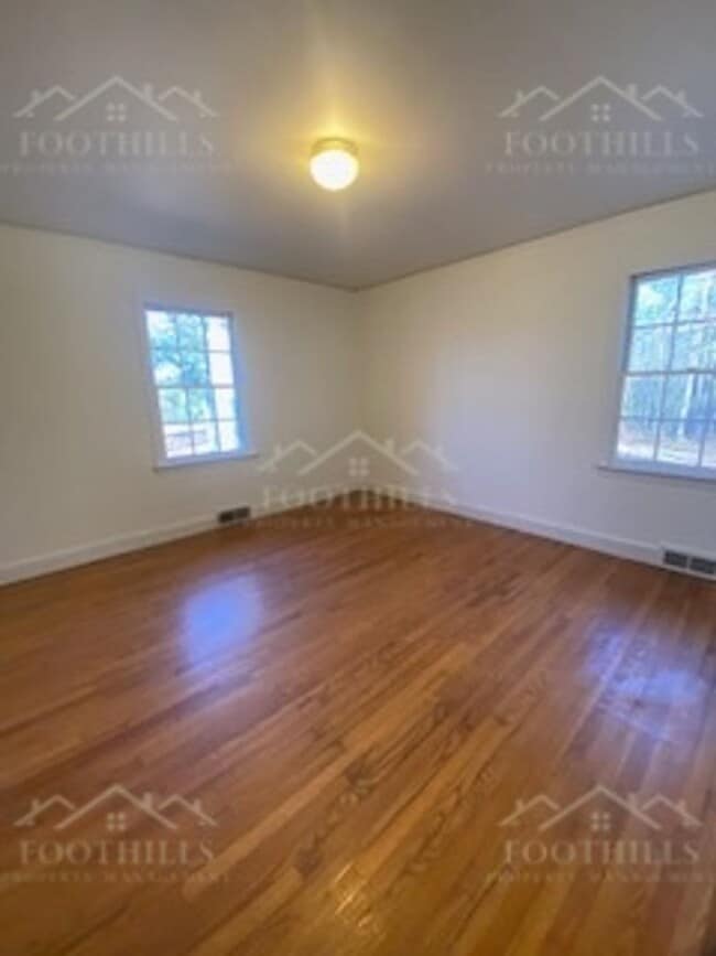 Building Photo - 1109 Reed Rd