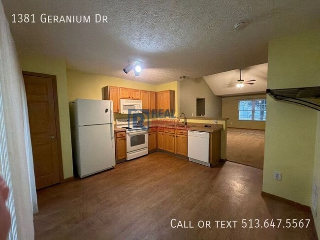 Building Photo - 1381 Geranium Dr