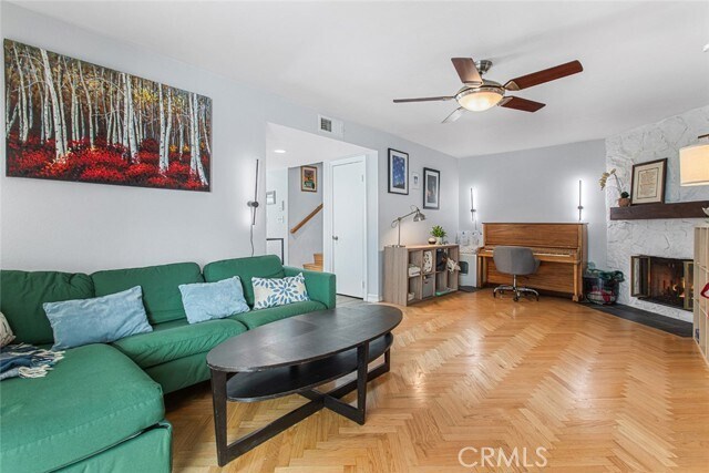 Building Photo - 1534 E Wilson Ave