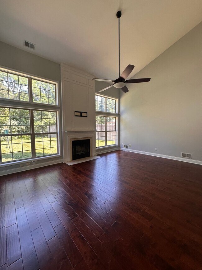 Building Photo - Elegant 4BR Home with Soaring Ceilings in The Reserve at Glenmary