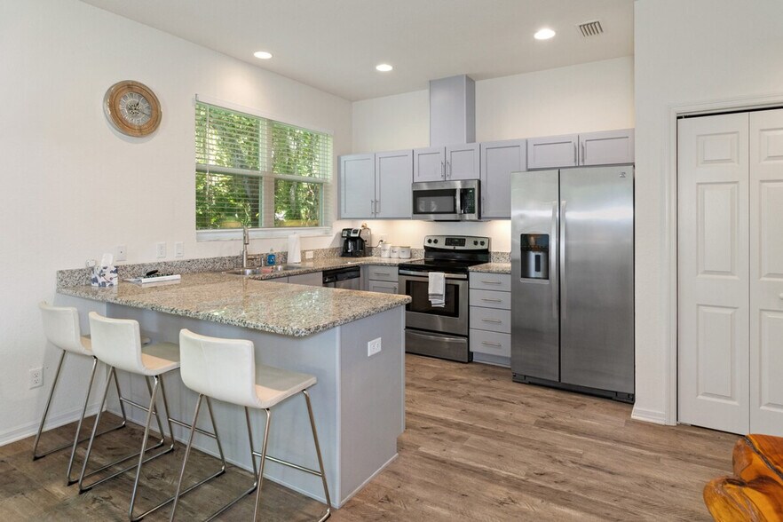 Building Photo - 10229 W Middleburg Loop