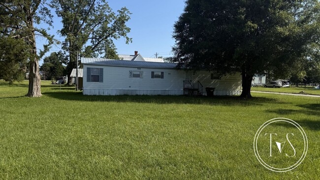 Primary Photo - 426 Cedar Ave