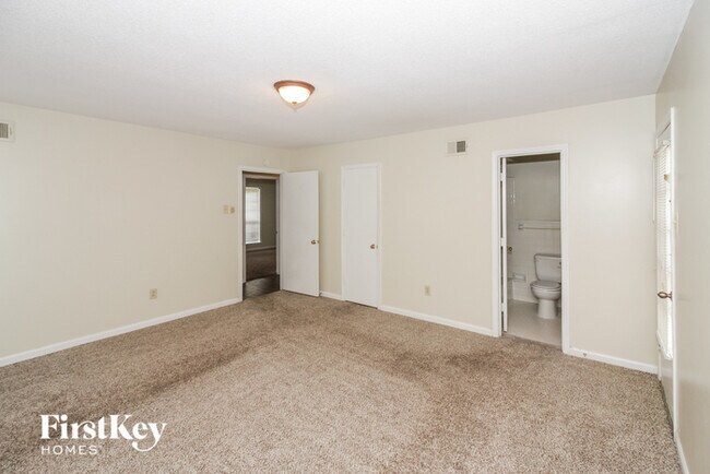 Building Photo - 5427 Fontana Ave