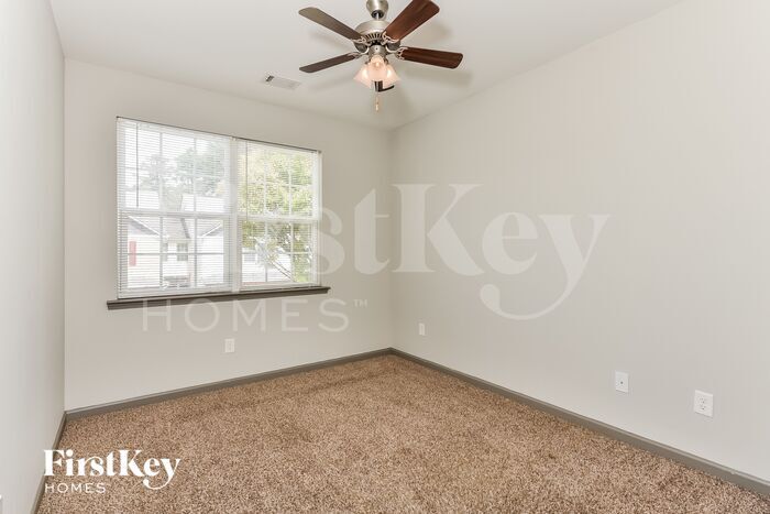 Building Photo - 983 Treymont Way SW