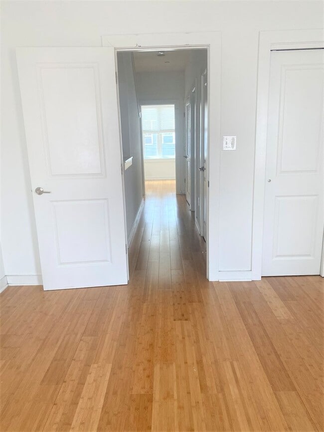 Building Photo - House for Rent in Fishtown