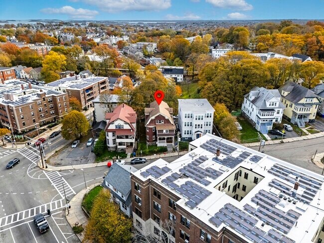 Building Photo - 27 Brinsley St