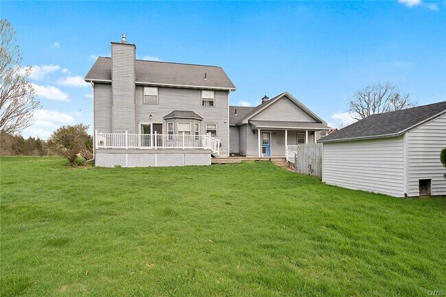 Building Photo - 199 Academy St