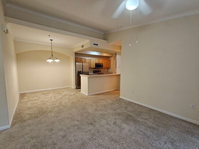 Building Photo - Beautiful 3 Bedroom, 2 Bathroom Townhome with Garage – Pet Friendly!