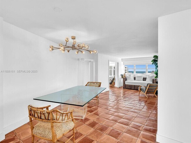 Building Photo - 1881 Washington Ave