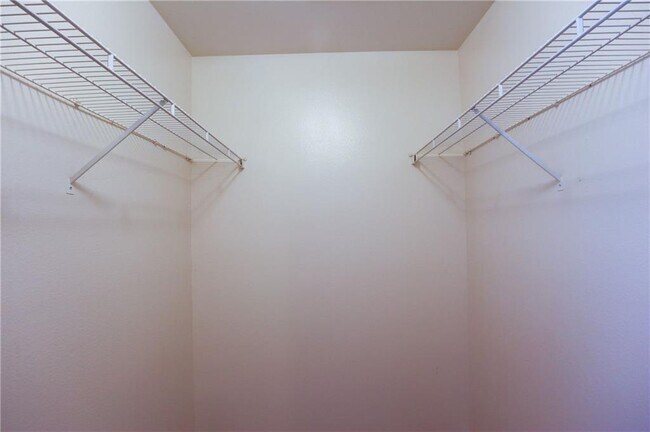 Building Photo - 501 W 26th St