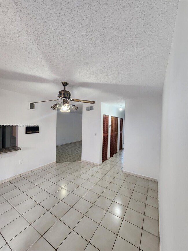 Building Photo - 4505 W 15th Ave