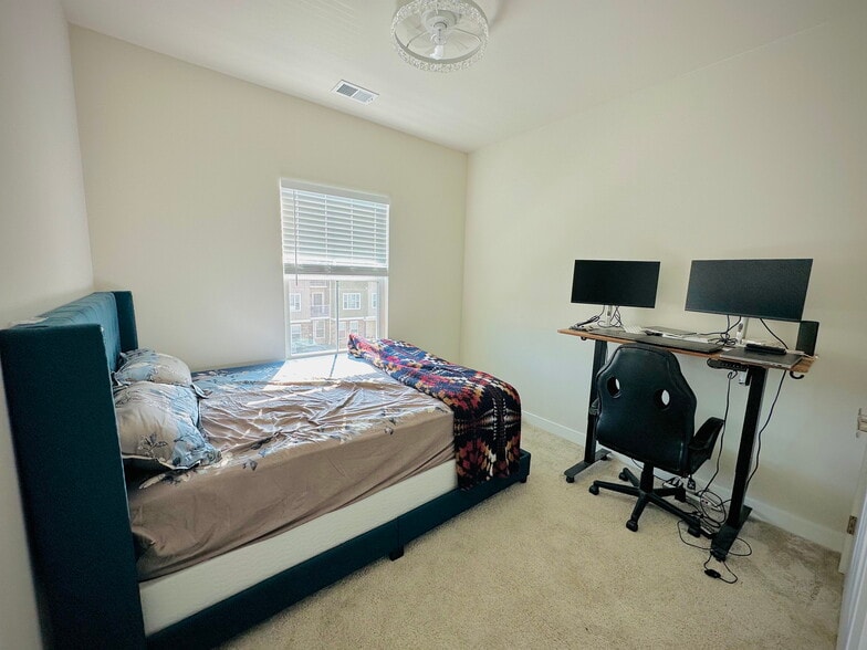 Building Photo - 50 Dolcie Ln