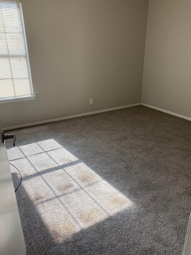 Bedroom - Harbor View Apartments