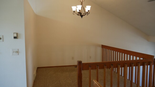 Building Photo - 4 Bed, 3 Bathroom House with Fenced in Bac...