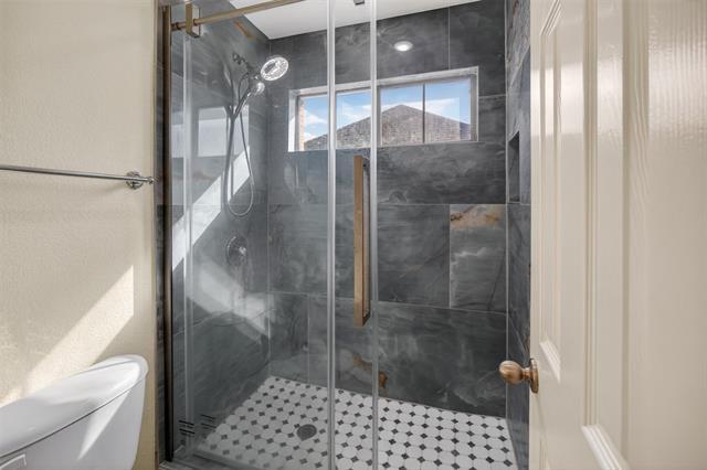 Building Photo - 2616 Cove Dr