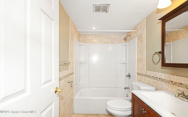 Building Photo - 190 E Olmstead Dr