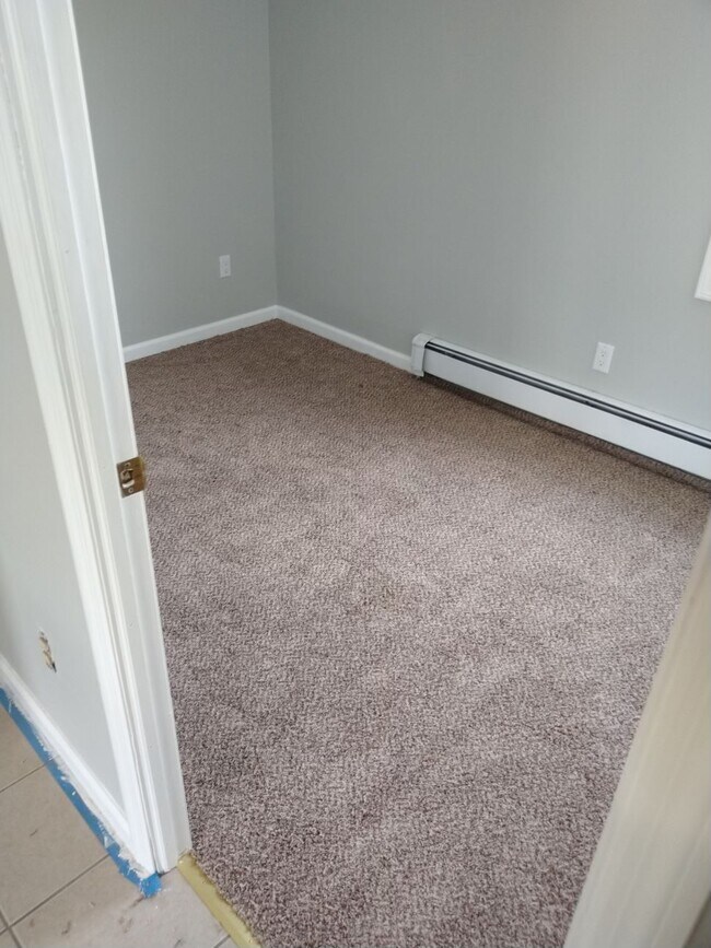 2nd bed or office - 712 25th St