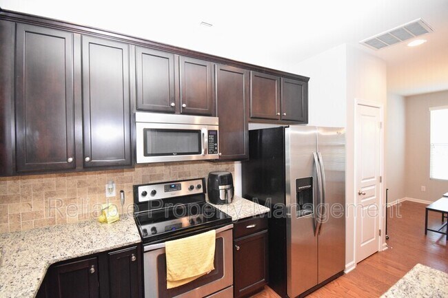 Building Photo - 830 Cupola Dr