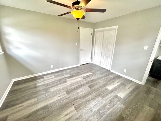 Building Photo - 6117 Colfax Rd NW