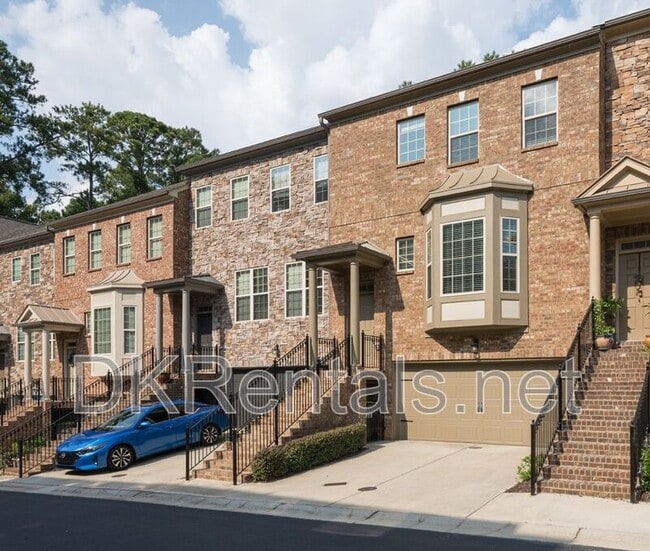 Building Photo - 921 Hickory Leaf Ct SE