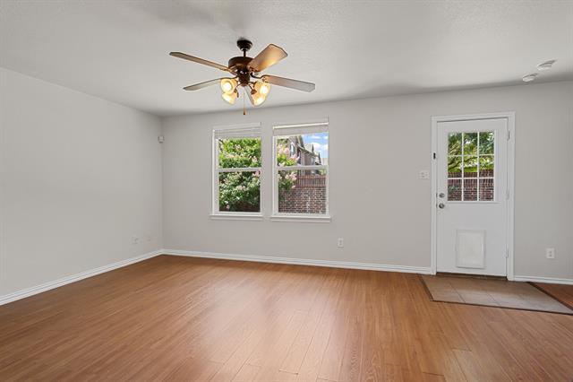 Building Photo - 13371 Sorrento Dr
