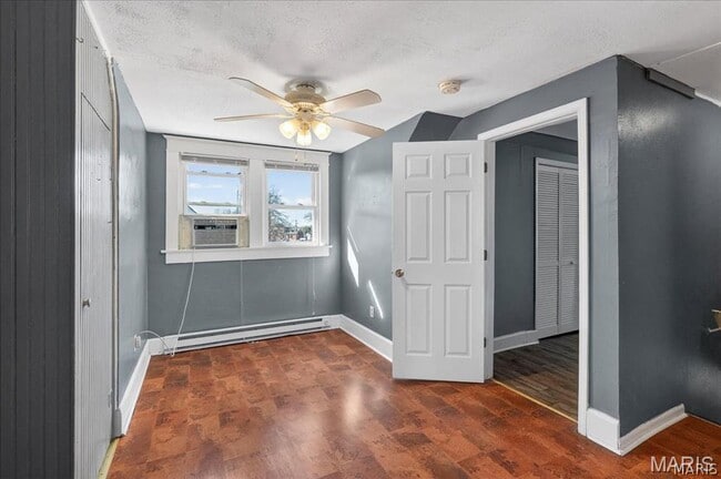 Building Photo - 221 Lebanon Ave