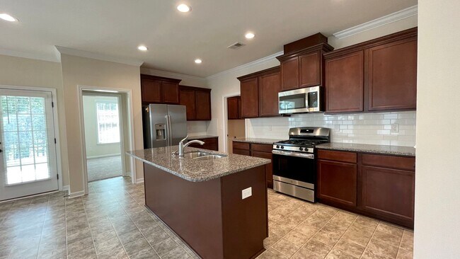 Building Photo - Beautiful home featuring 4 Bedrooms, 3 Full Baths, Flex Space/Office located in the highly sought...