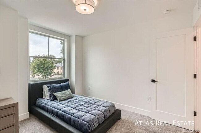 Building Photo - 115 W 2nd Ave