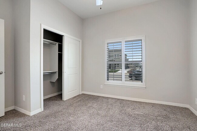 Building Photo - 14944 John McNeely Ave