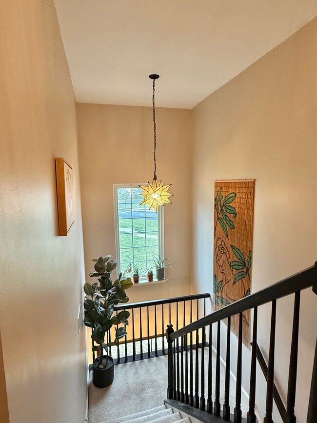 Building Photo - 602 Hamilton St