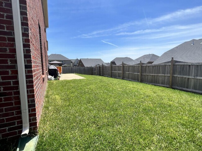 Building Photo - 6004 Tivoli Trail
