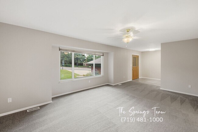 Building Photo - 3625 E Wade Ln