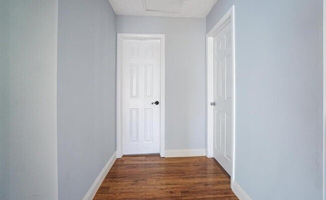 Building Photo - 24121 El Tiradore Cir
