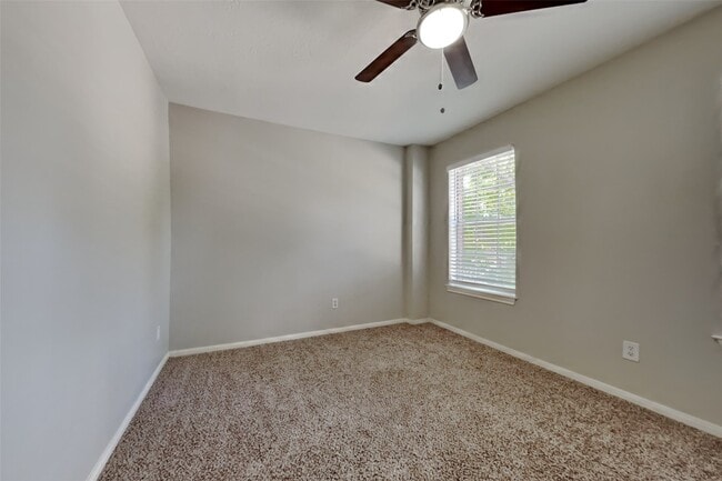 Building Photo - 20814 Greenfield Trail